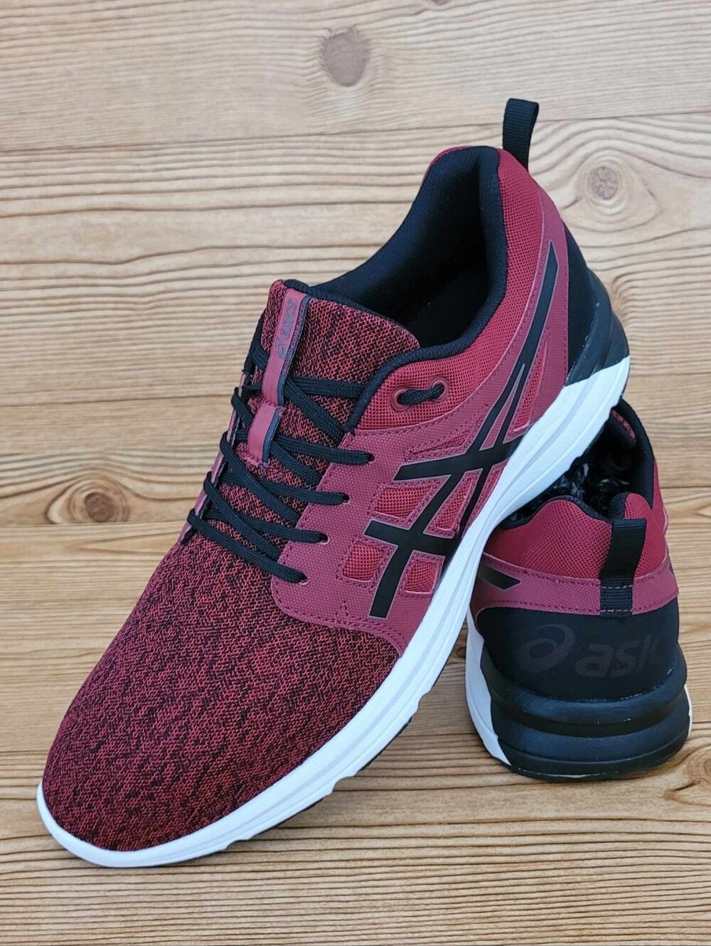ASICS GEL-Torrance Running Shoes